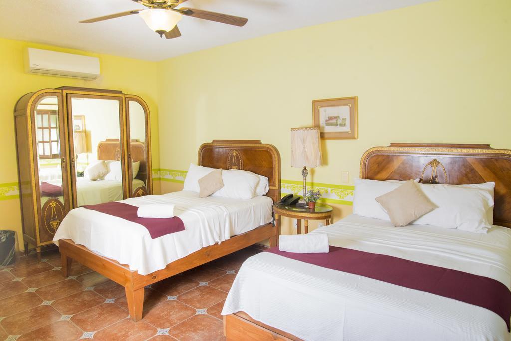 Casa De Las Columnas Merida Ngoại thất bức ảnh